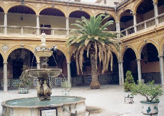 Un patio de l'hopital San Juan de Dios.
