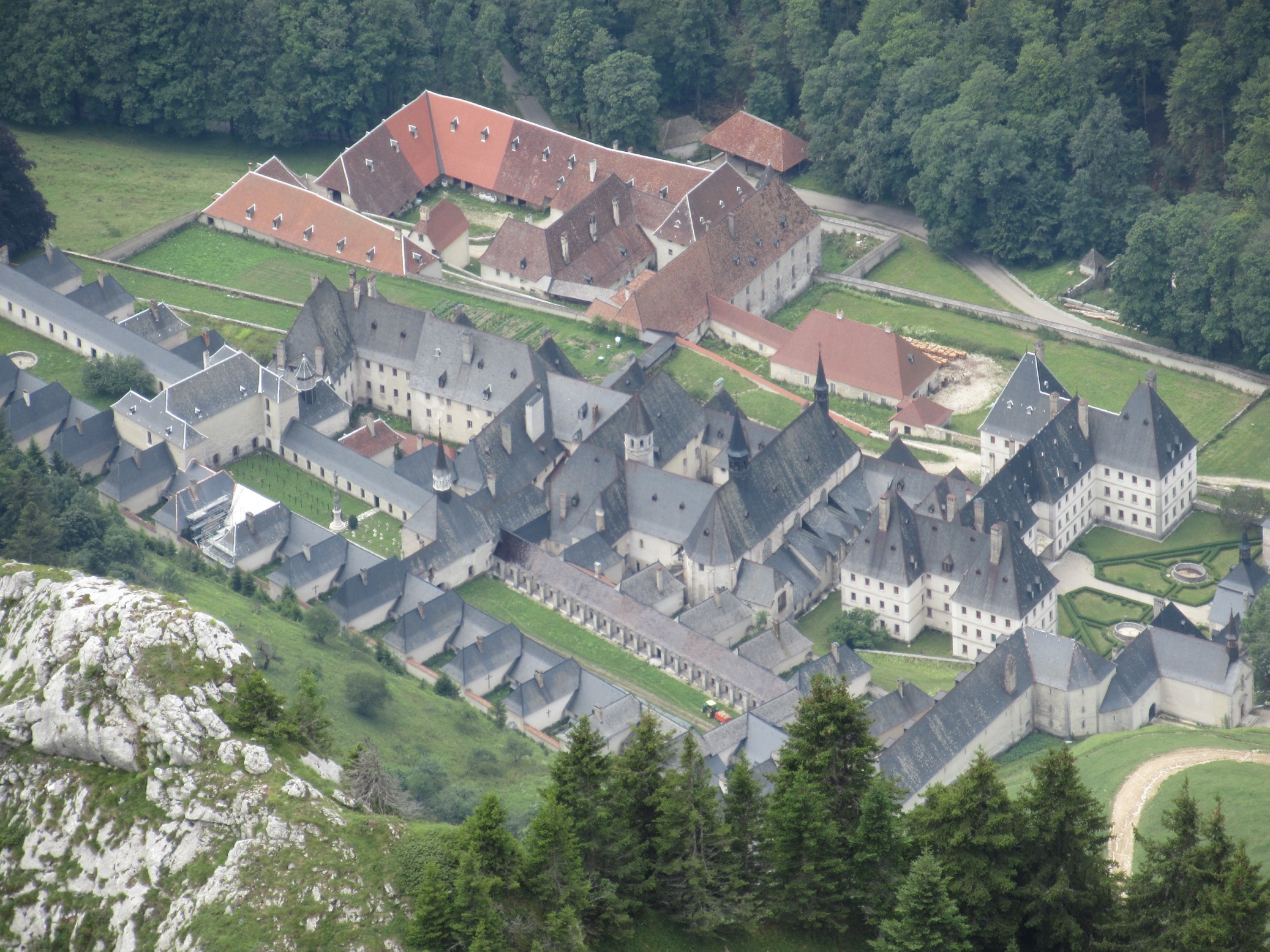 La Grande Chartreuse depuis le Grand Som en juillet 2017