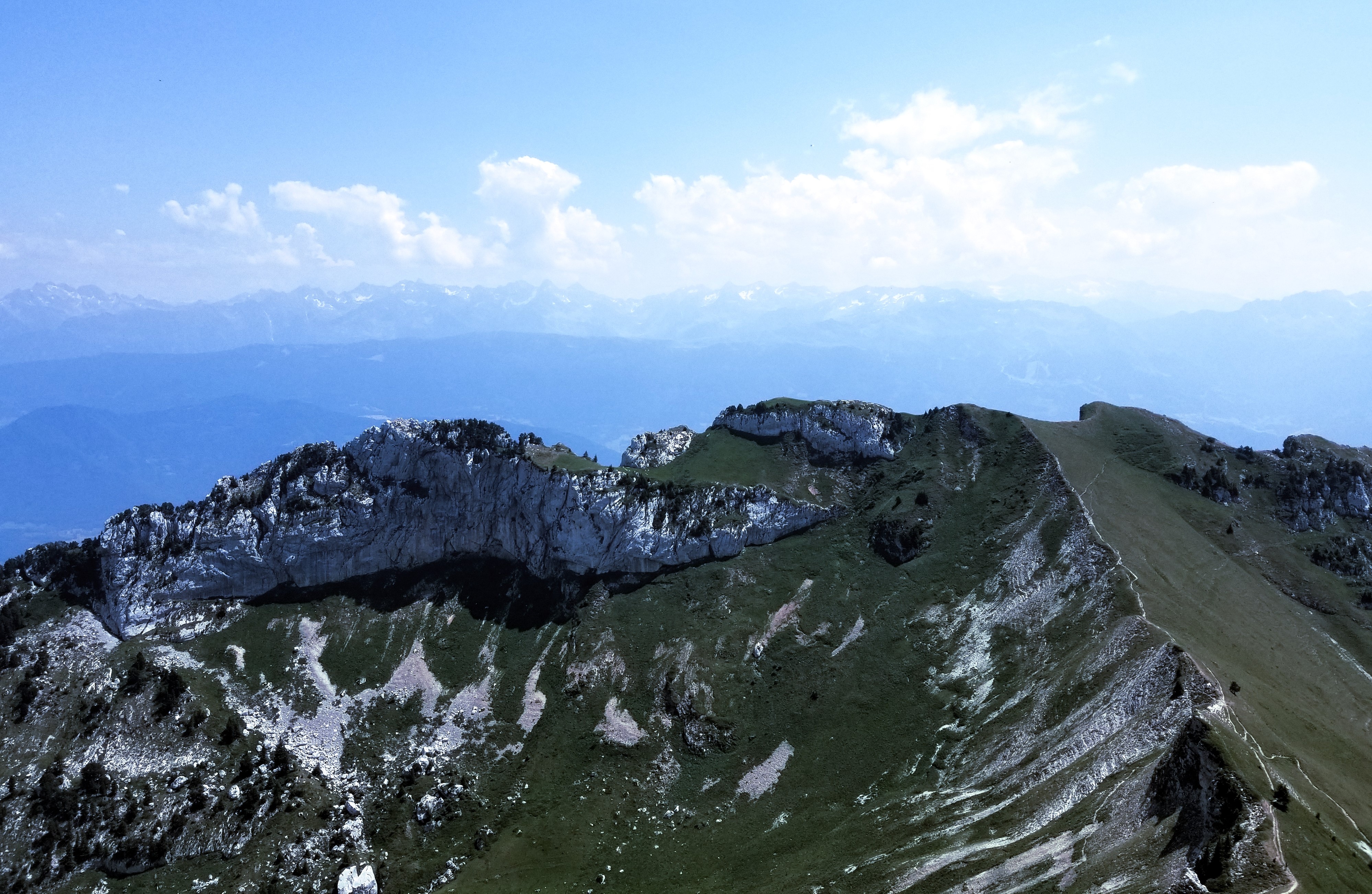 Le dôme de Bellefont depuis les Lances de Malissard en juillet 2019