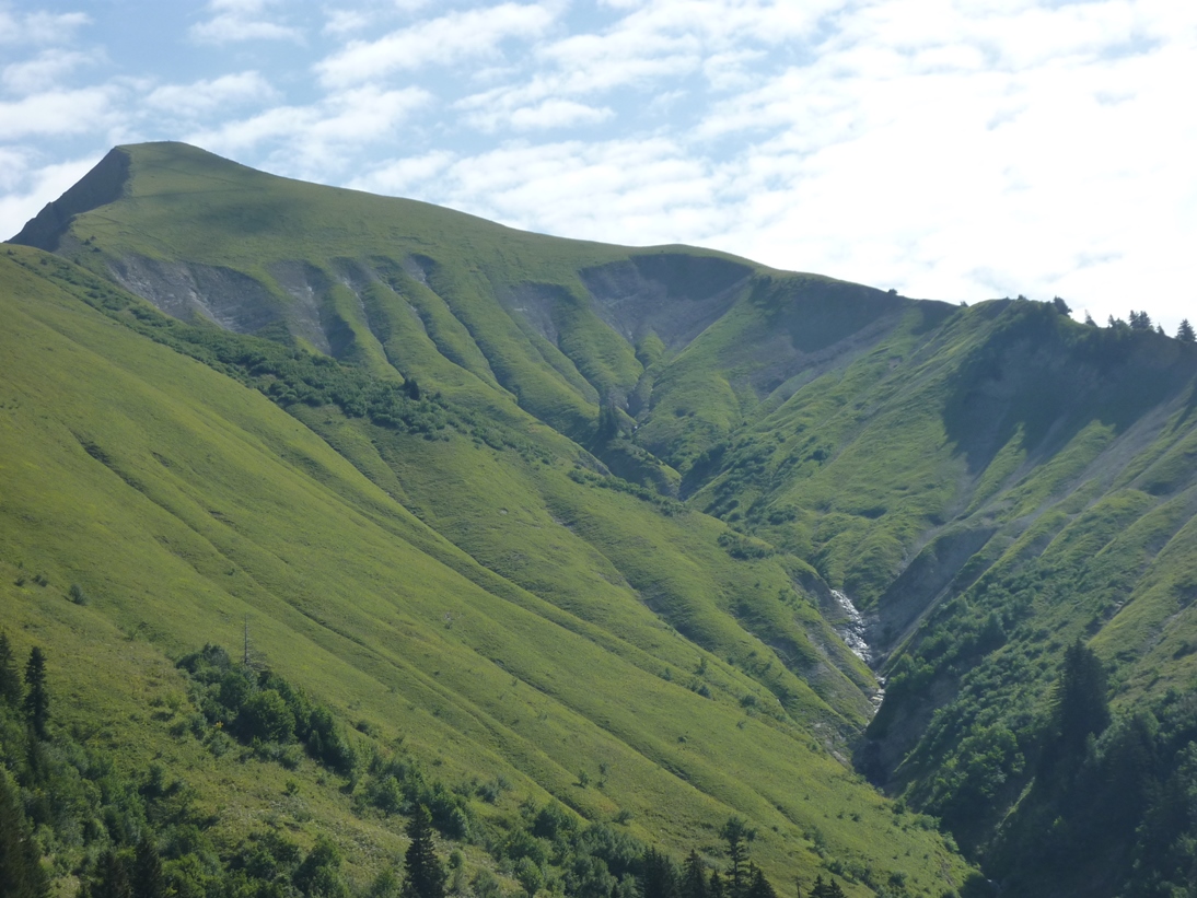 La pointe de Chaurionde depuis le chalet d'Orgeval en aout 2011